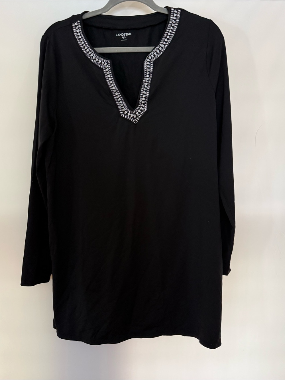 Lands’ End Black Long Sleeve Rash Guard Tunic Top, size xl